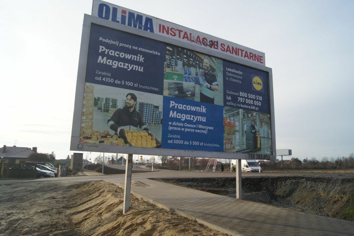 Jak tu przejść, czyli absurd przy Dobroszyckiej