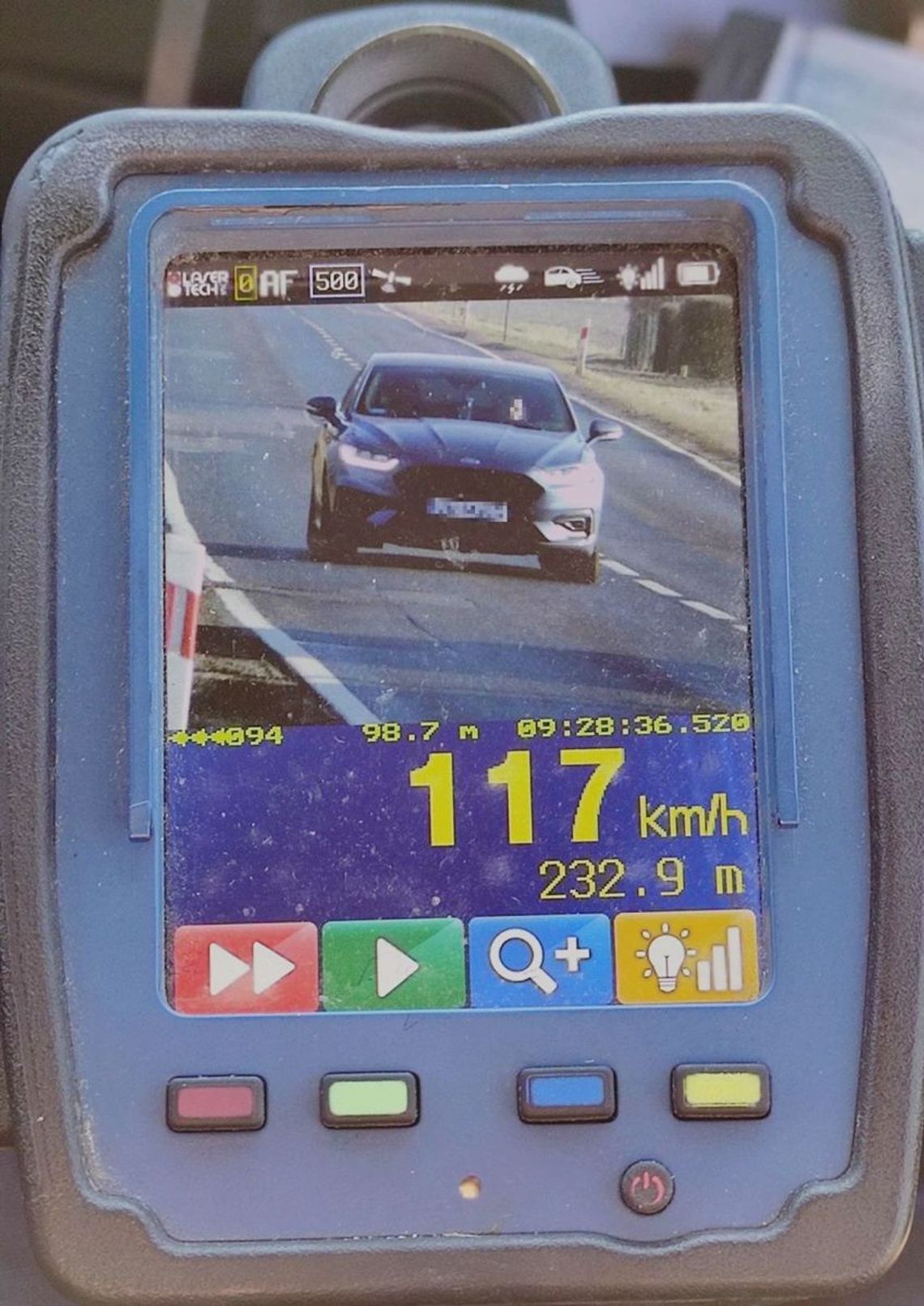 Jechał 117 km/h w terenie zabudowanym