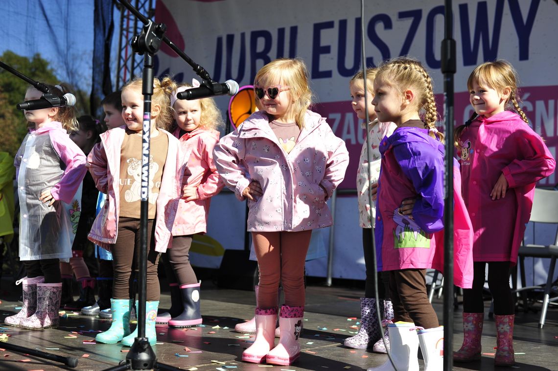 Jubileuszowy Festyn „Zacisze – Oleśnica. 65 lat razem" trwa na Placu Zwycięstwa Jubileuszowy Festyn „Zacisze – Oleśnica. 65 lat razem" trwa na Placu Zwycięstwa