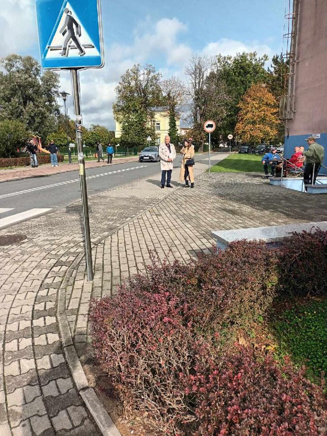 Karol Strasburger znów na planie! Nowe sceny „Pierwszej miłości” kręcone w Oleśnicy Karol Strasburger znów na planie! Nowe sceny „Pierwszej miłości” kręcone w Oleśnicy