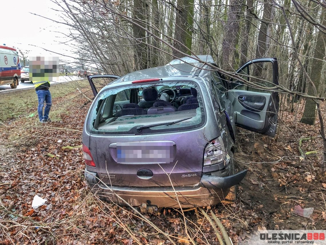 Kierował, majac 3 promile - uderzył w drzewo