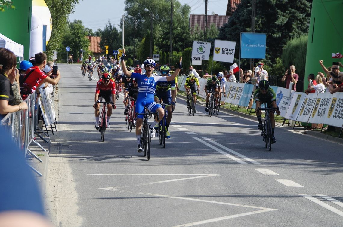 Kolarz z Izraela wygrał Visegrad 4 Bicycle Race Oleśnica - Długołęka 