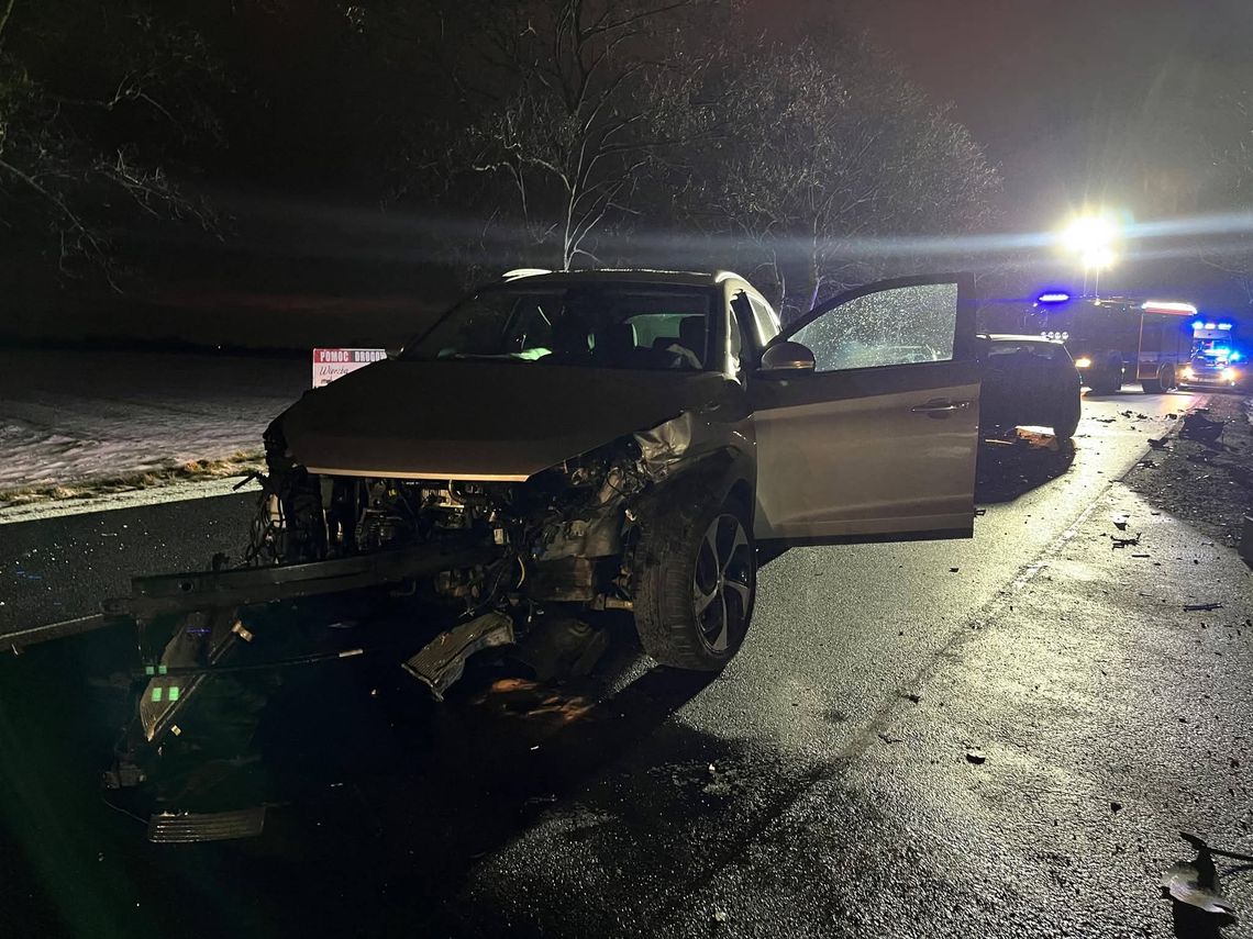 Kolizja trzech samochodów w Oleśnicy: Dwie osoby poszkodowane Kolizja trzech samochodów w Oleśnicy: Dwie osoby poszkodowane