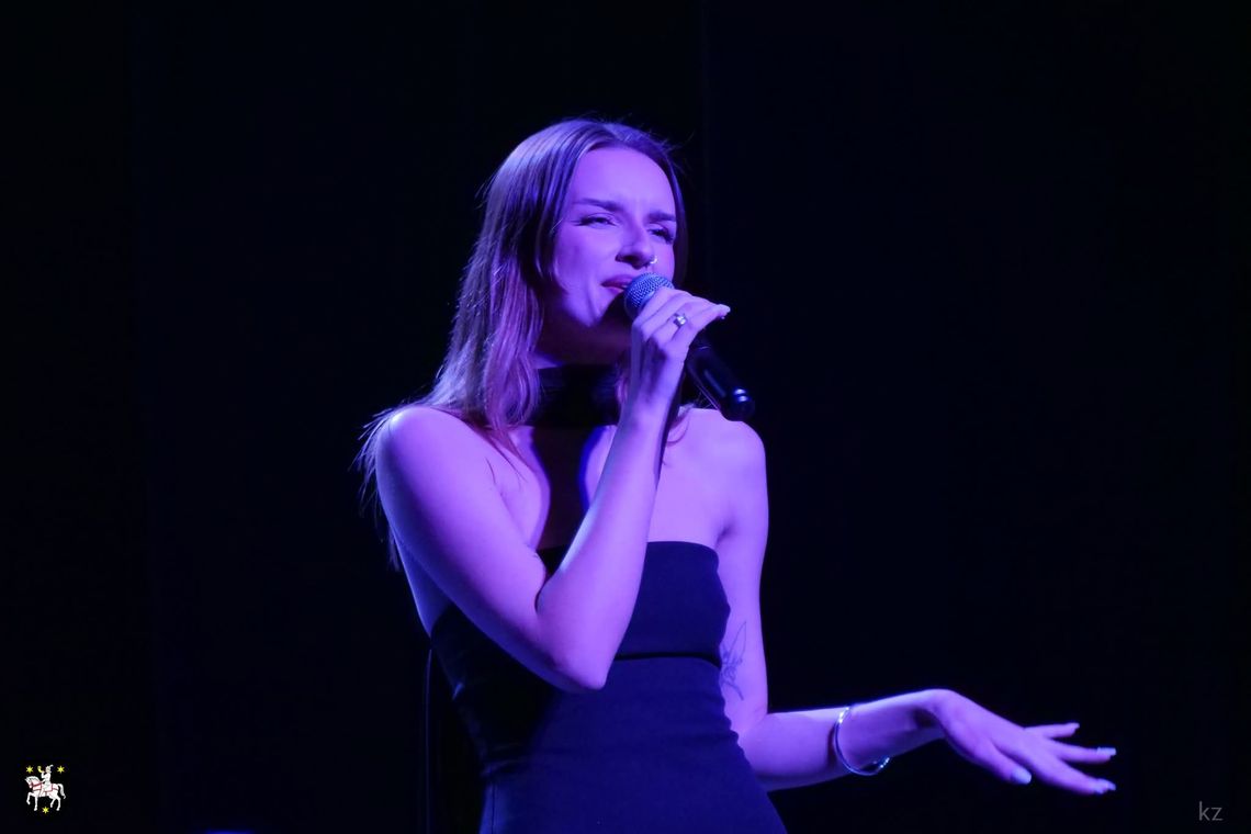 Koncert Muzyki Świata: Emocjonalna podróż przez światowe hity Koncert Muzyki Świata: Emocjonalna podróż przez światowe hity