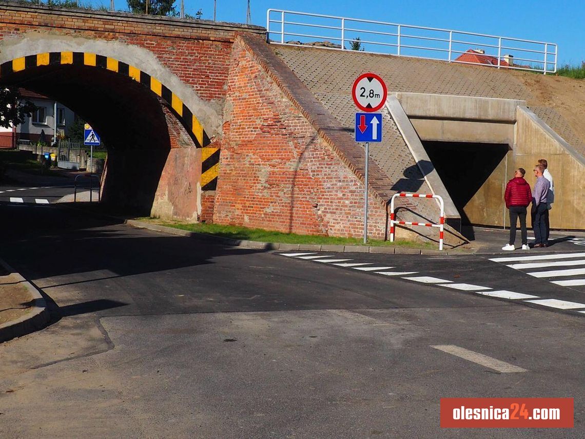 Koniec 10-miesięcznego koszmaru! Oleśnica otwiera nowy tunel, ale kierowcy już robią błędy Koniec 10-miesięcznego koszmaru! Oleśnica otwiera nowy tunel, ale kierowcy już robią błędy