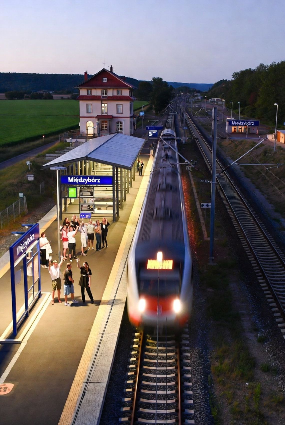 Koniec czekania! Międzybórz wraca na kolejową mapę Polski. Już w ten weekend pierwsze pociągi ruszą przez gminę Koniec czekania! Międzybórz wraca na kolejową mapę Polski. Już w ten weekend pierwsze pociągi ruszą przez gminę