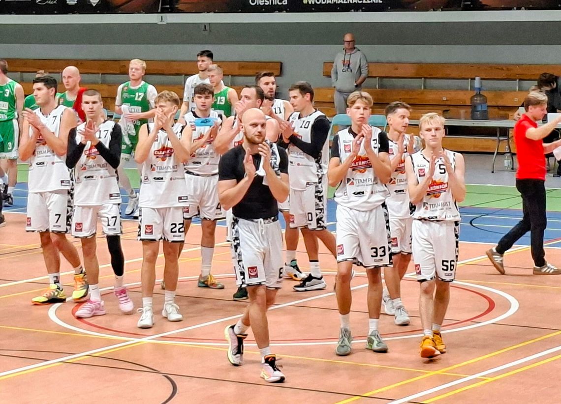 Koszykarze Team-Plastu na zwycięskiej ścieżce