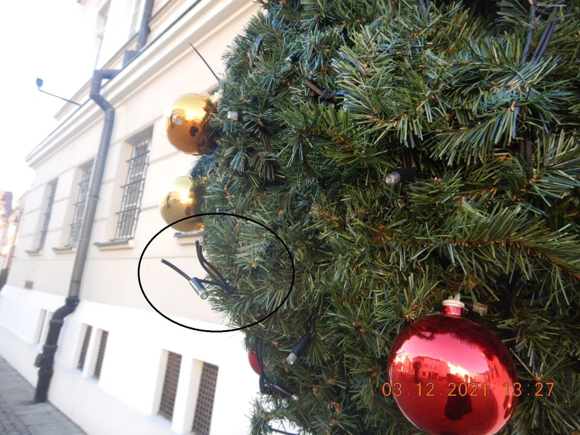 Kradną i niszczą świąteczne dekoracje w Oleśnicy