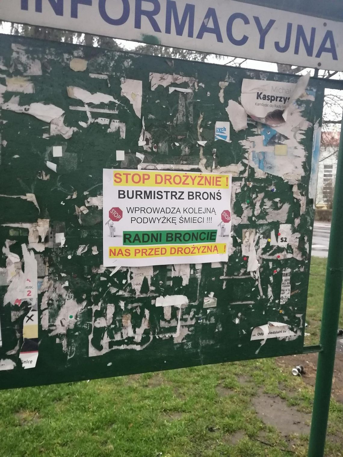 Kto usunął plakaty o drożyźnie w Oleśnicy?