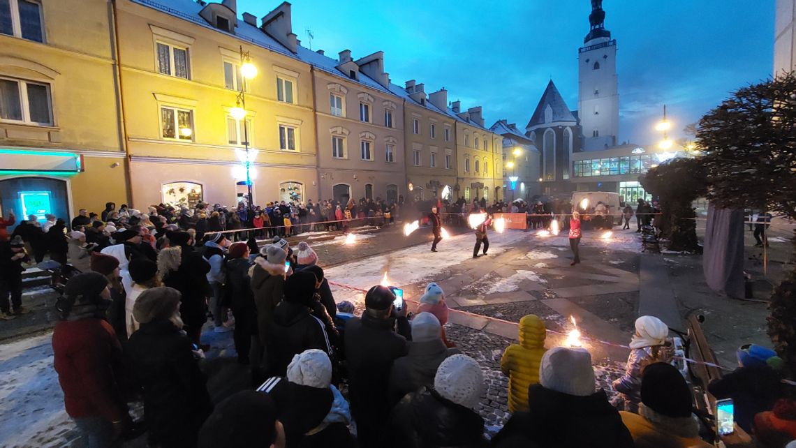 Magia ognia w widowisku plenerowym dla oleśniczan