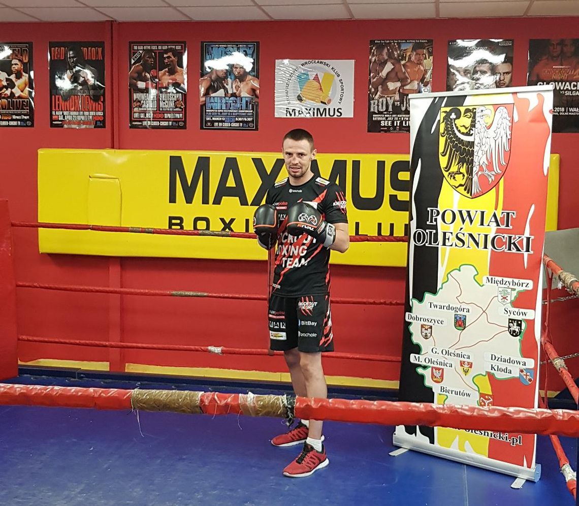 Marek Matyja promował powiat oleśnicki na lipcowej gali boksu zawodowego
