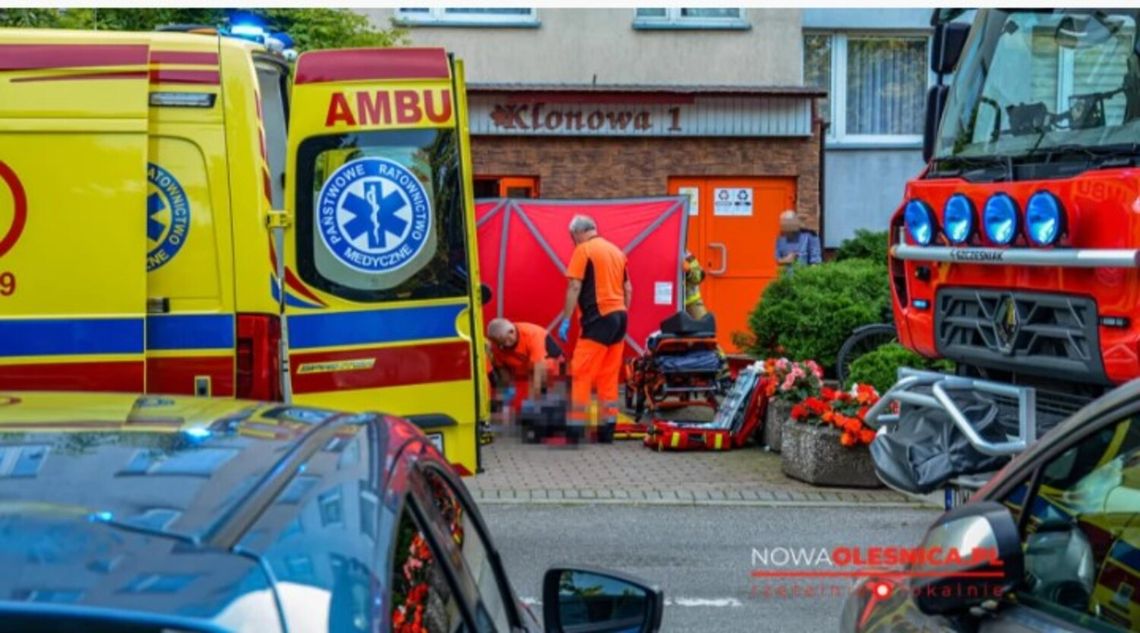 Mężczyzna wyskoczył z okna budynku przy  Klonowej