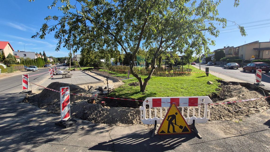 Miejsca postojowe przy ul. Wiśniowej. Miasto odpowiada mieszkańcom Miejsca postojowe przy ul. Wiśniowej. Miasto odpowiada mieszkańcom