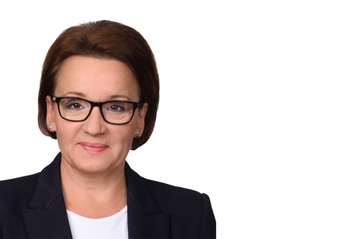 Minister Anna Zalewska przyjeżdża do Bierutowa
