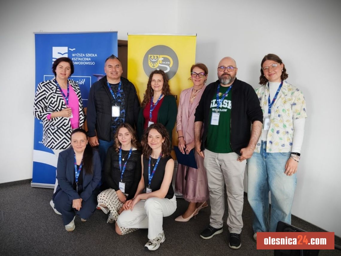 Młodzież w bibliotece? Prezentacja dobrych praktyk bibliotecznych na konferencji we Wrocławiu Młodzież w bibliotece? Prezentacja dobrych praktyk bibliotecznych na konferencji we Wrocławiu