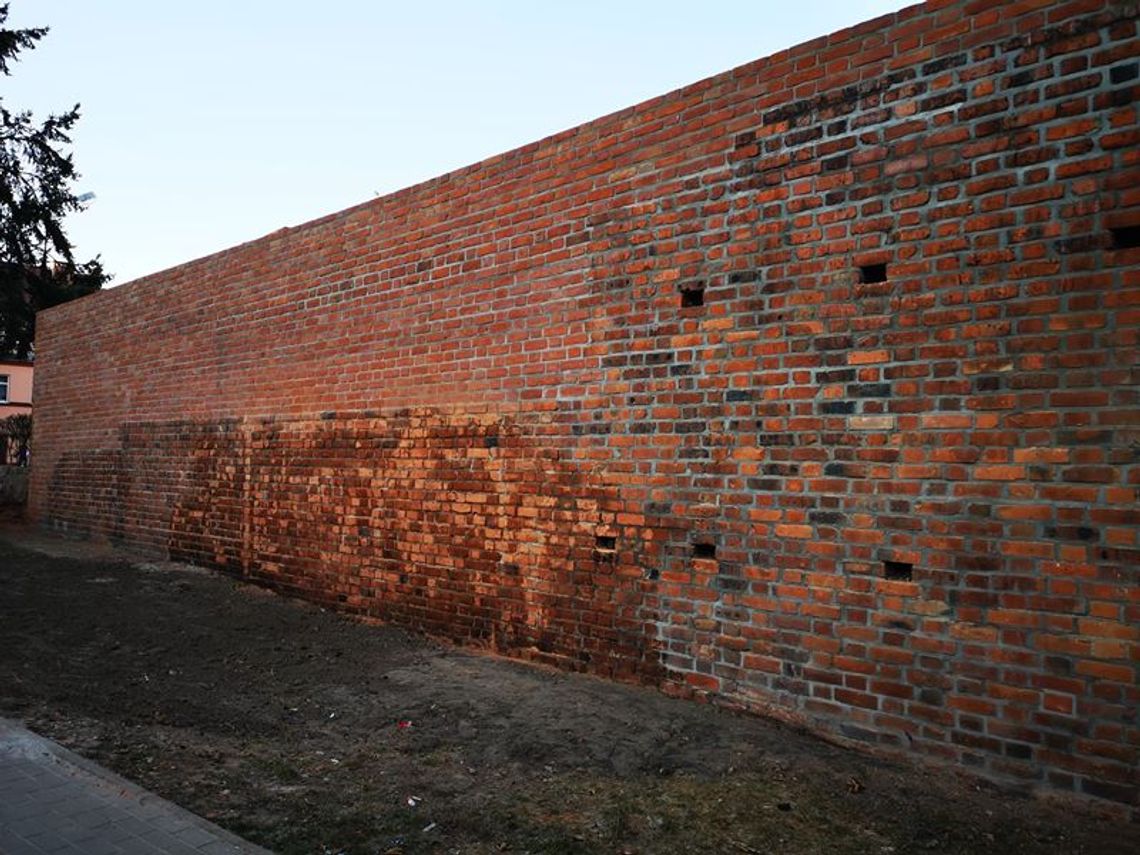 Mur naprawiony