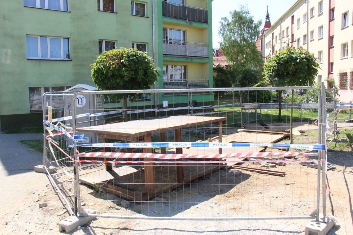 Na Cieszyńskiego w Oleśnicy natrafiono na ludzkie szczątki