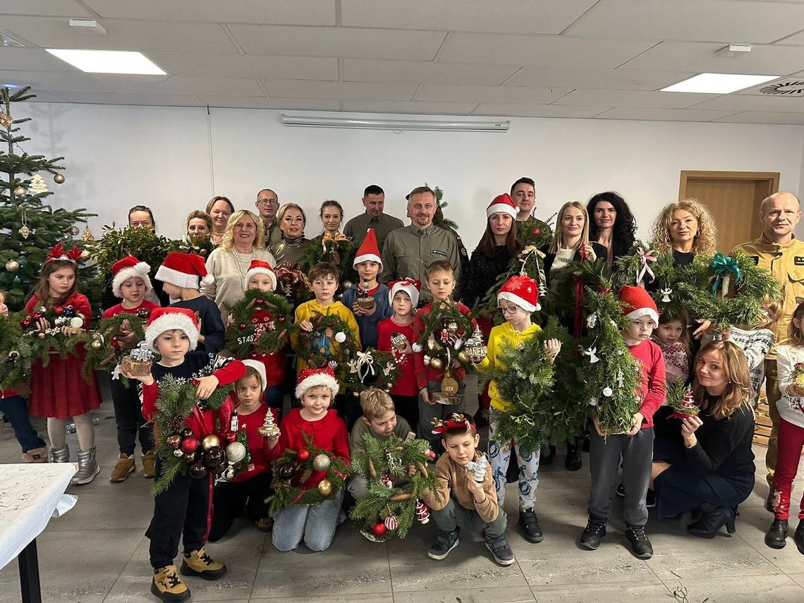 Nadleśnictwo Oleśnica kolejny raz zorganizowało Warsztaty Świąteczne „LASchristmas” (AKTUALIZACJA) Nadleśnictwo Oleśnica kolejny raz zorganizowało Warsztaty Świąteczne „LASchristmas” (AKTUALIZACJA)