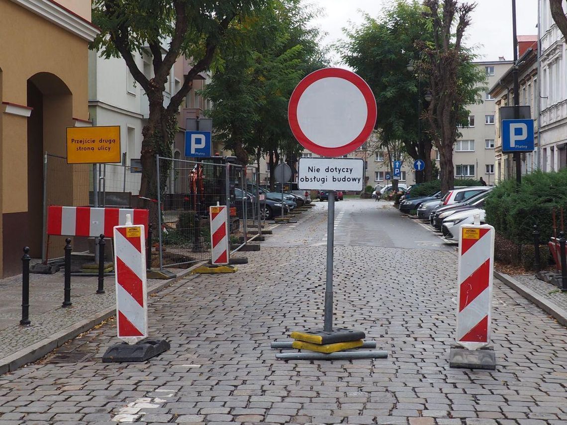 Nagle zamknięto ważną ulicę! Wstęp wzbroniony, a kierowcy wpadają w pułapkę Nagle zamknięto ważną ulicę! Wstęp wzbroniony, a kierowcy wpadają w pułapkę