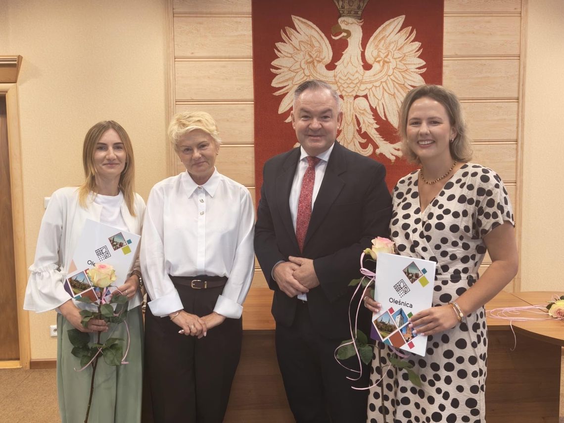 Nauczycielki ze Szkoły Podstawowej nr 7 w Oleśnicy z awansem zawodowym Nauczycielki ze Szkoły Podstawowej nr 7 w Oleśnicy z awansem zawodowym