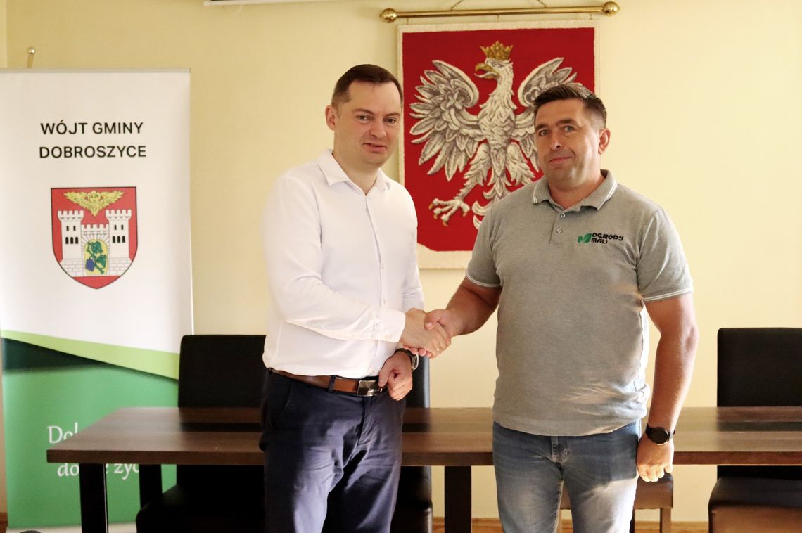 Nawodnią boisko na stadionie za 280 tysięcy