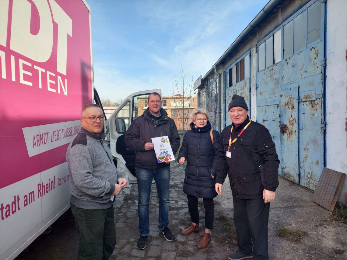 Nowa dostawa z Düsseldorfu dla uchodźców Nowa dostawa z Düsseldorfu dla uchodźców