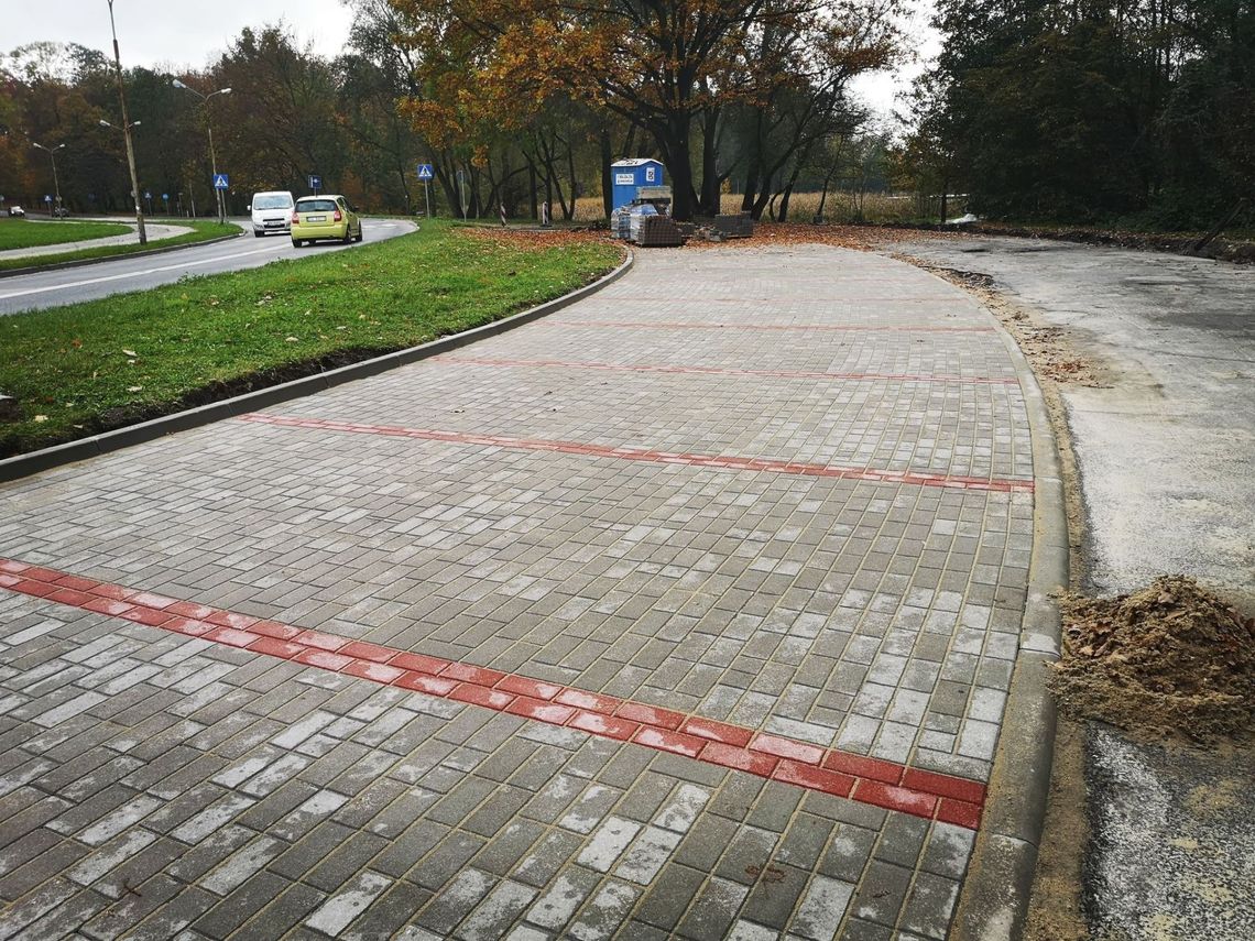 Nowe zatoki parkingowe na Wałowej w Oleśnicy