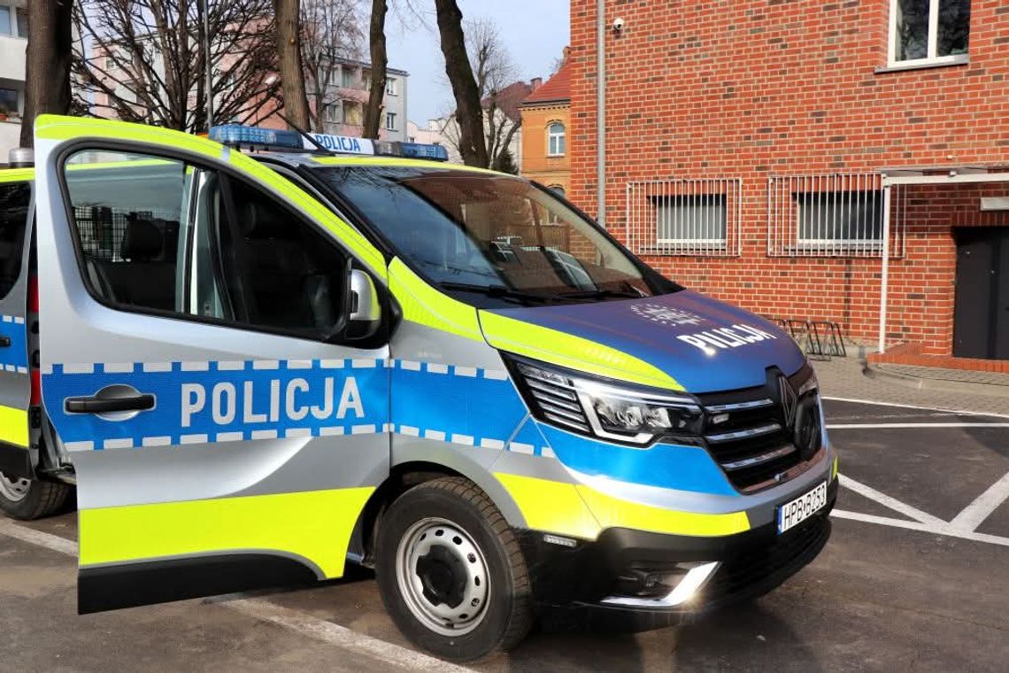 Nowy radiowóz dla oleśnickiej policji. Samorządy dołożyły połowę pieniędzy