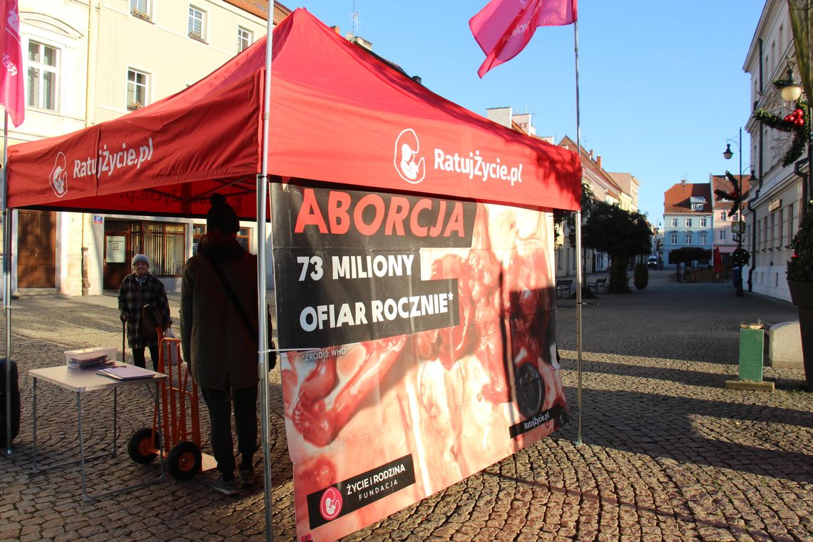 Obrońcy życia pojawili się na oleśnickim Rynku Obrońcy życia pojawili się na oleśnickim Rynku