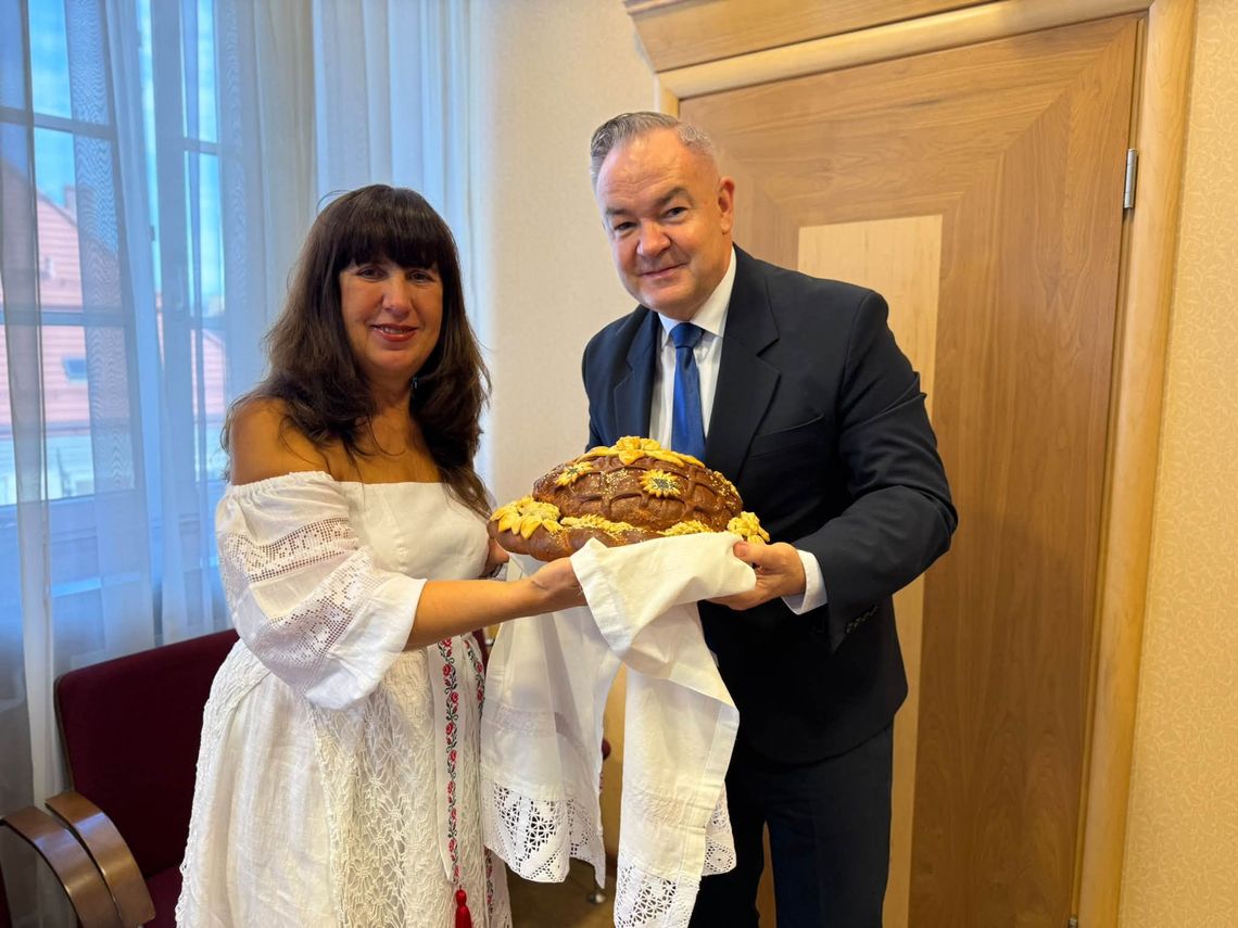 Oleśnica gości partnerów z Europy i Ukrainy. Wspólne rozmowy, kultura i integracja podczas Dni Europy Oleśnica gości partnerów z Europy i Ukrainy. Wspólne rozmowy, kultura i integracja podczas Dni Europy