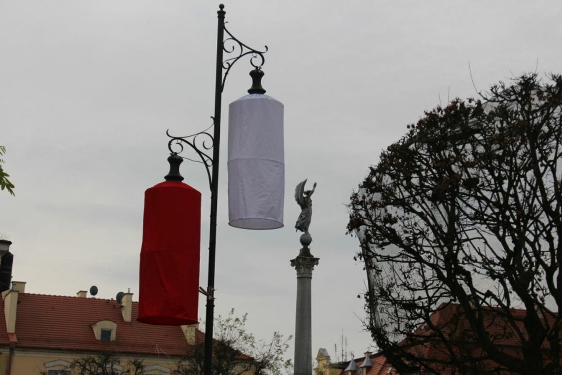 Oleśnica gotowa na Narodowe Święto Niepodległości Oleśnica gotowa na Narodowe Święto Niepodległości