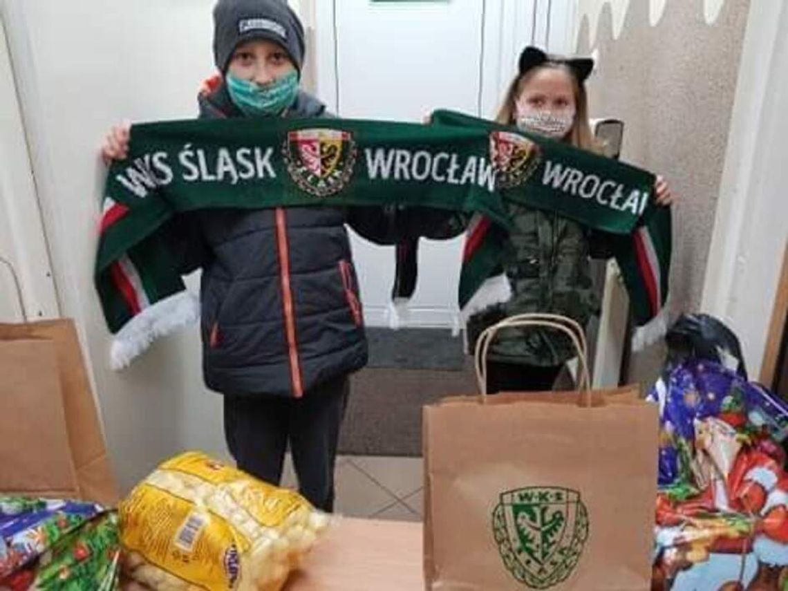 Oleśniccy kibice Śląska Wrocław pamiętali o najmłodszych