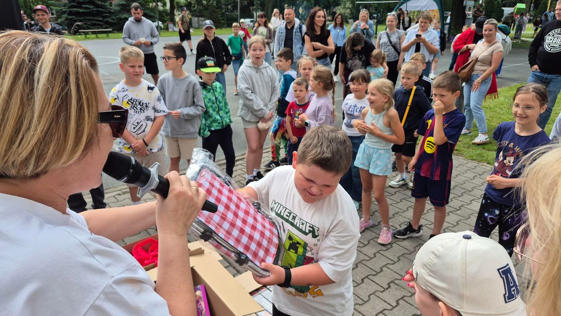 Oleśnicka Siódemka bawiła się na festynie Oleśnicka Siódemka bawiła się na festynie