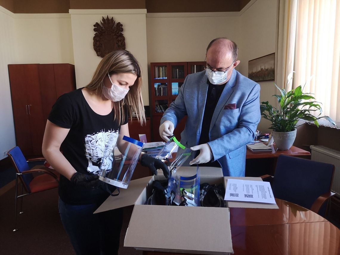 Oleśniczanka z podarunkiem dla Oleśnicy Oleśniczanka z podarunkiem dla Oleśnicy