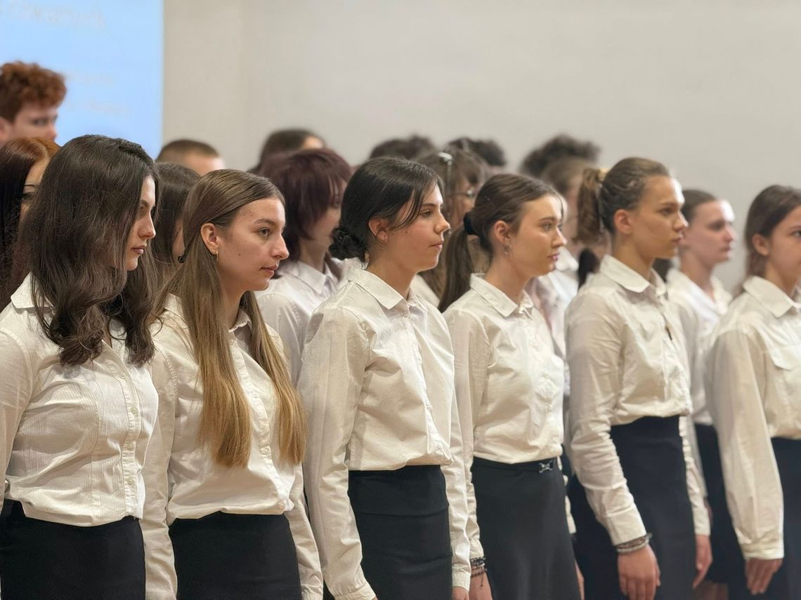 Ostatni dzwonek dla czwartoklasistów w I LO w Oleśnicy
