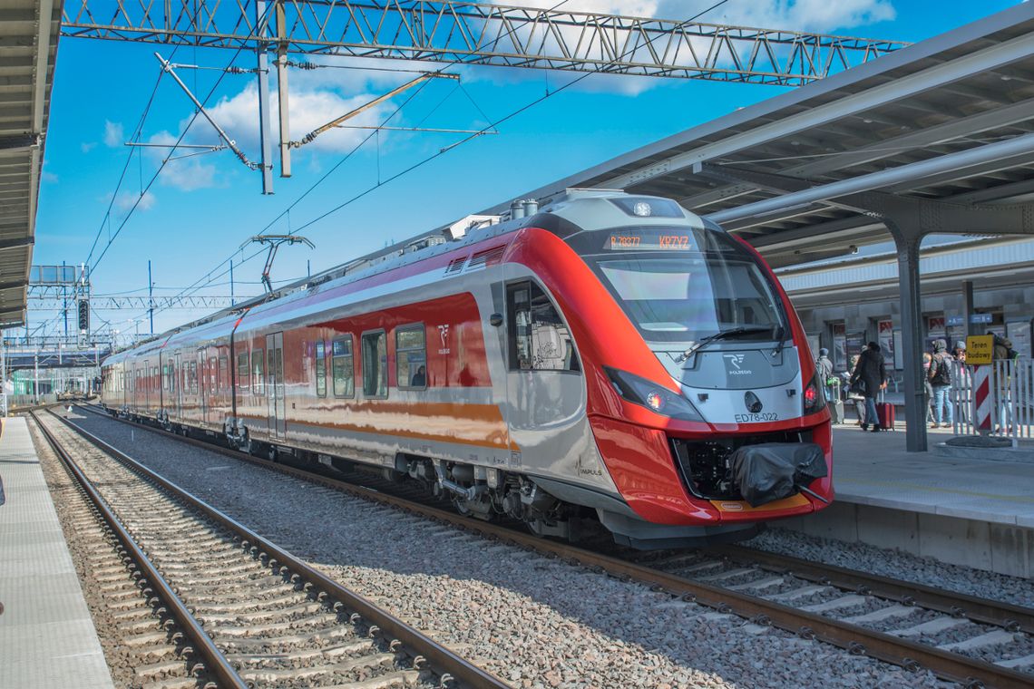 Oświadczenie  marszałka województwa dolnośląskiego w sprawie notorycznego odwoływania przez spółkę Polregio połączeń kolejowych  