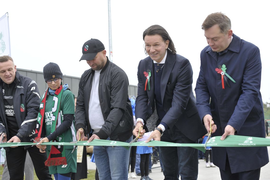 Otwarcie stadionu z Radosławem Majdanem