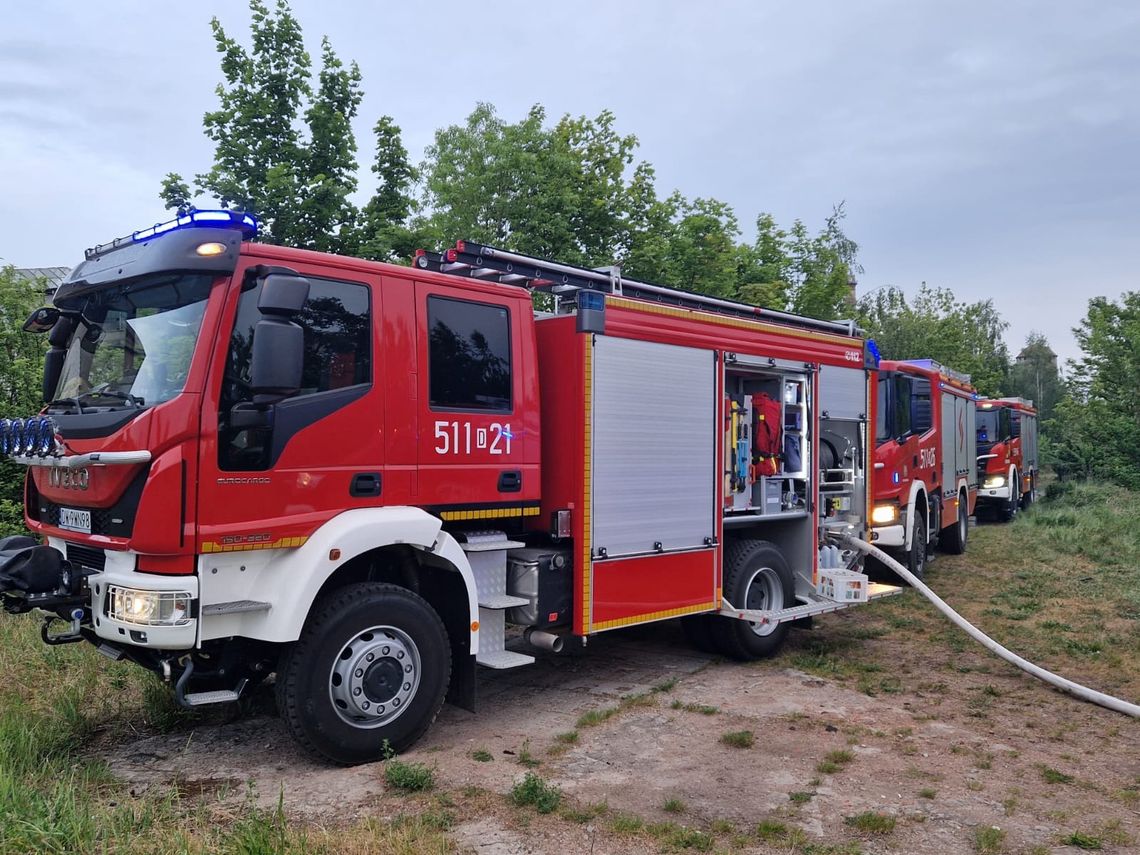 Paliły się podkłady kolejowe