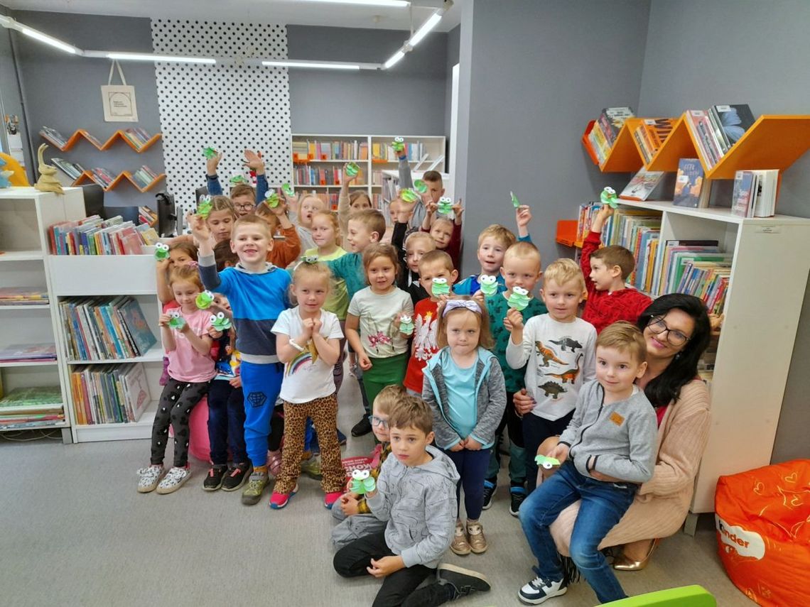 Pierwsza wizyta przedszkolaków w bibliotece