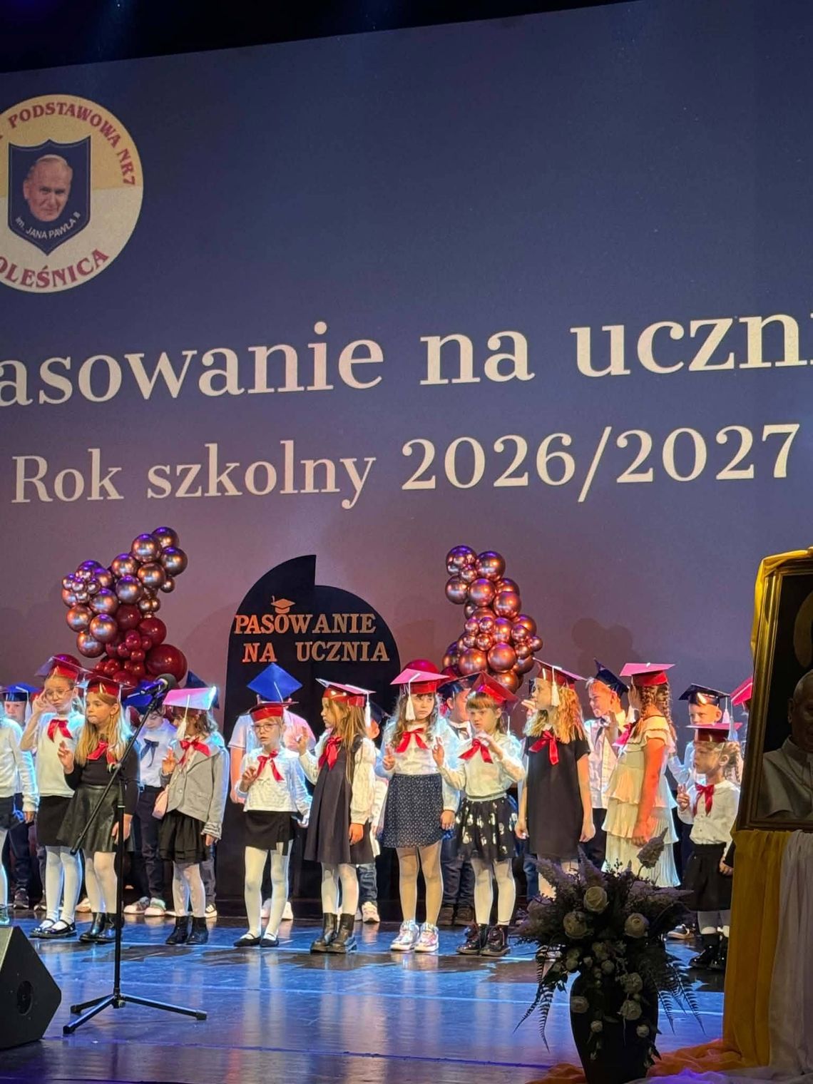 Pierwszoklasiści z SP nr 7 w Oleśnicy złożyli ślubowanie
