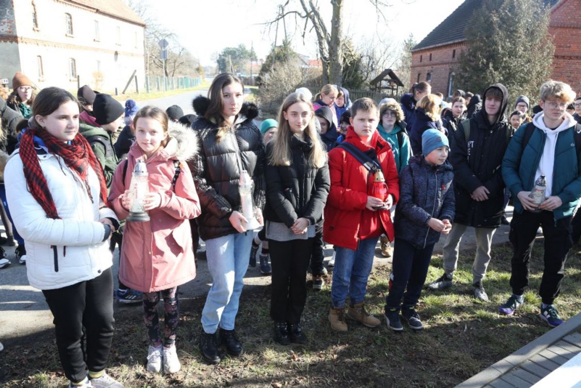 Piesza wędrówka w ramach upamiętnienia żołnierzy wyklętych w Twardogórze