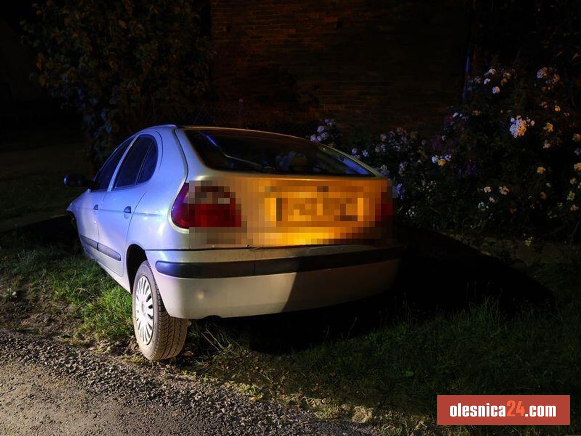 Pijany 23-latek wypadł z drogi. Miał ponad 2 promile alkoholu