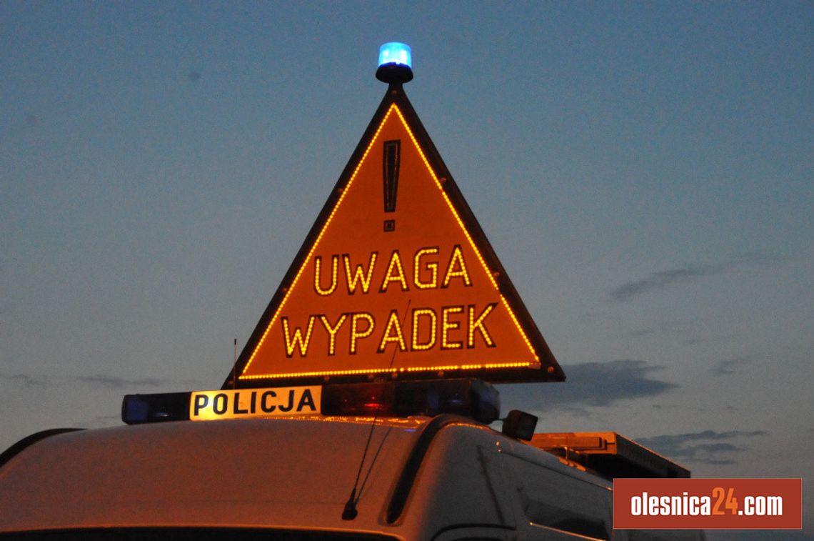 Pijany kierowca mercedesa spowodował kolizję na wiadukcie w Oleśnicy. Miał ponad 3 promile!