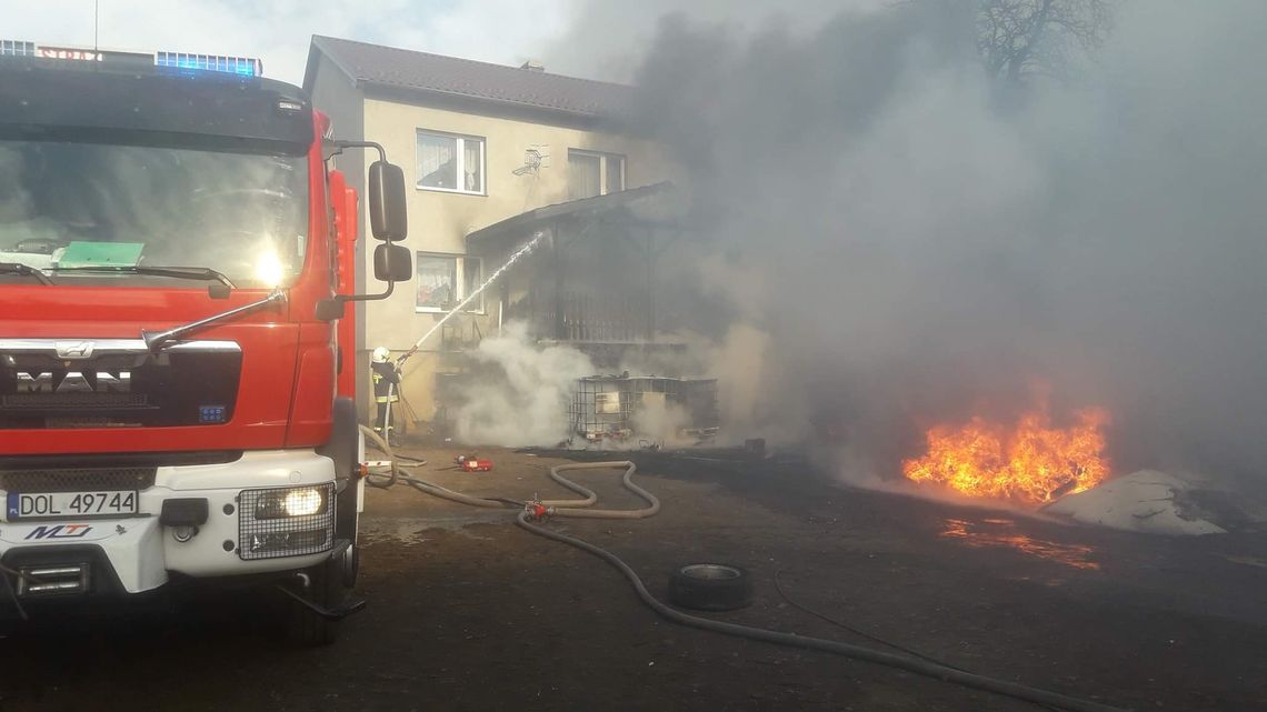 PILNE! Groźny pożar w Kijowicach