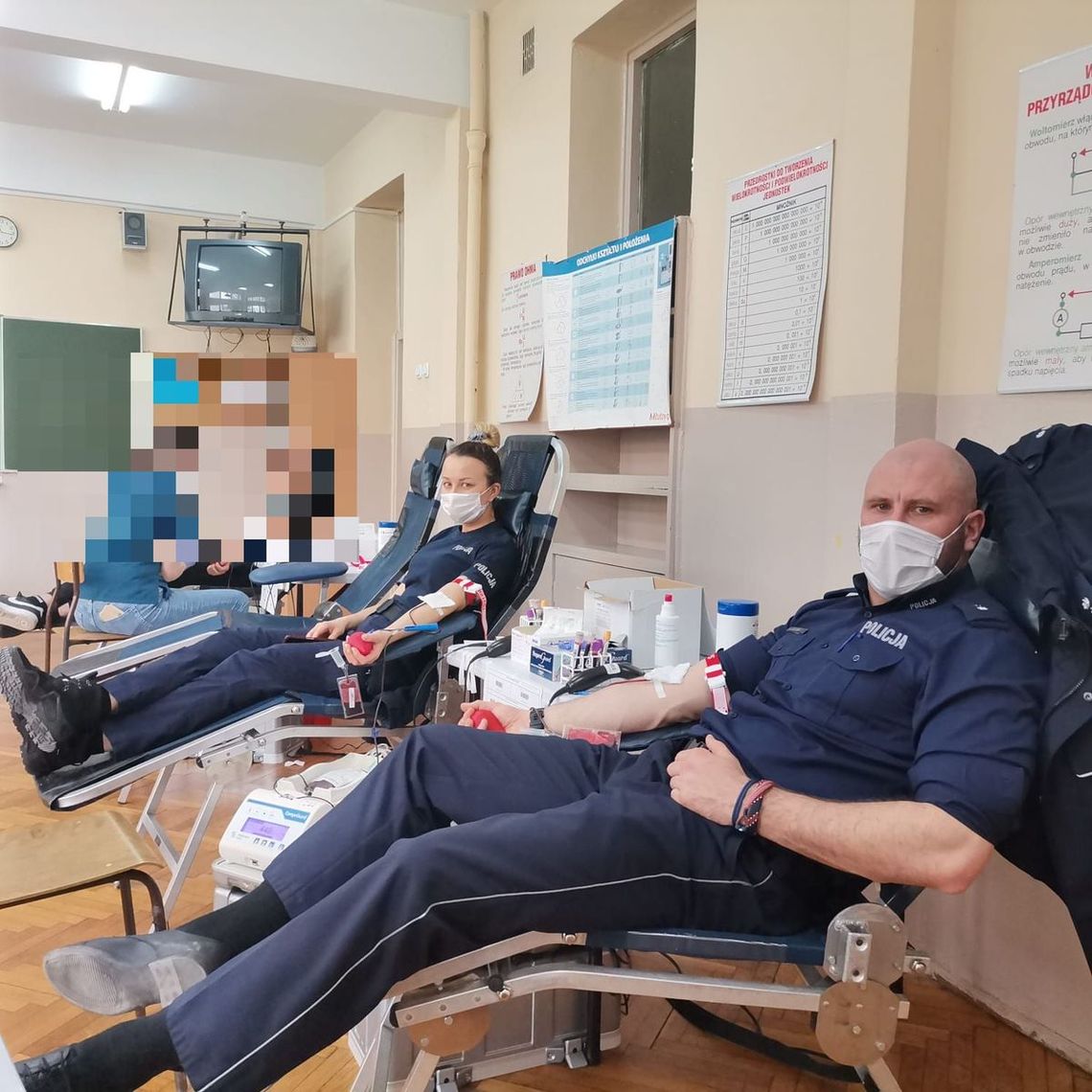 Policjanci z Oleśnicy oddali krew w rocznicę śmierci Stanisława Giemzy