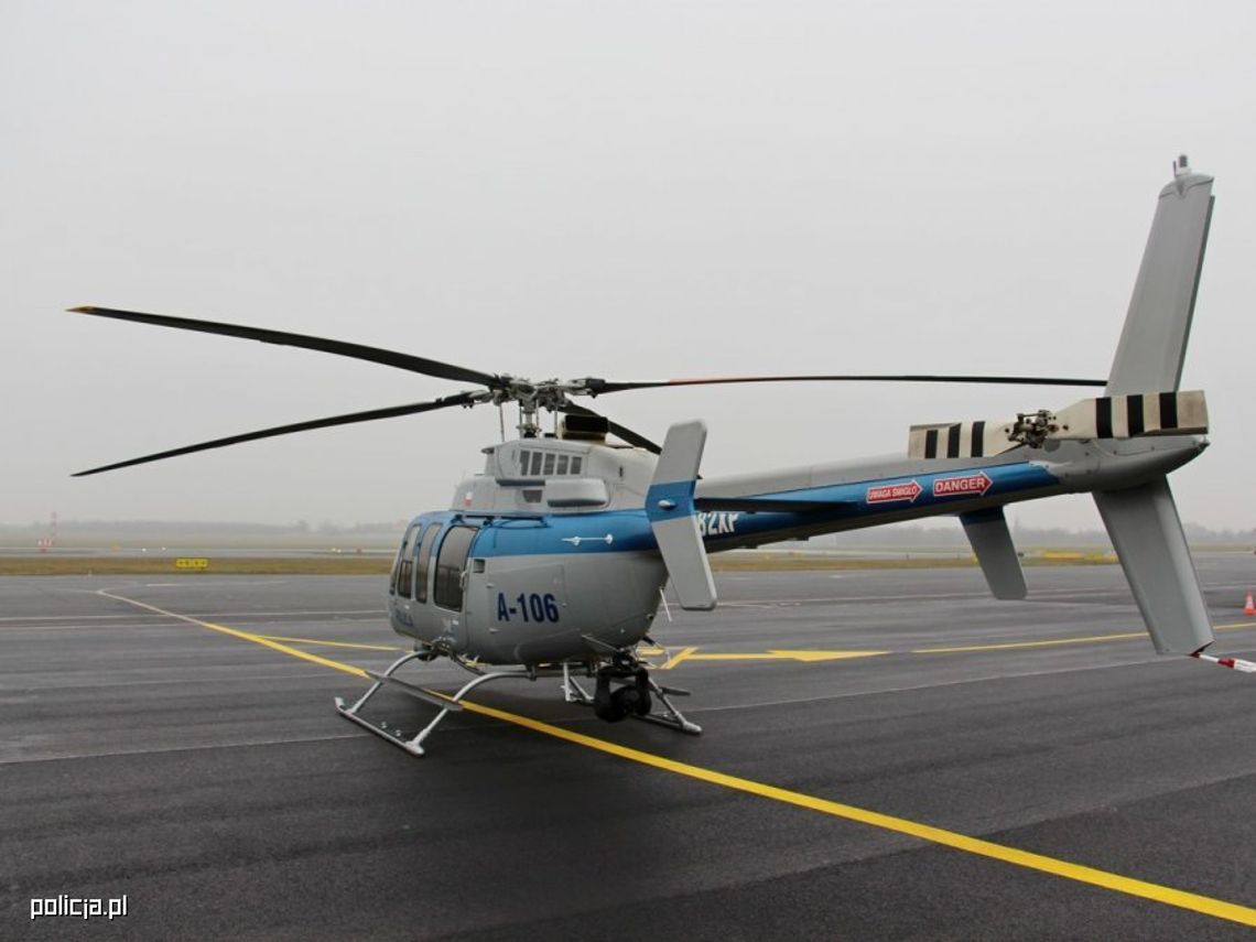 Policyjny śmigłowiec nad Oleśnicą – patrol wzbudził ciekawość mieszkańców