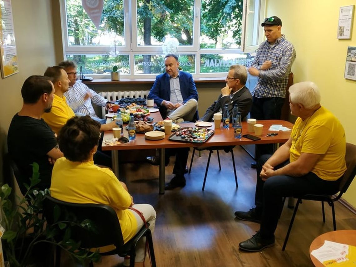 Polska 2050 Szymona Hołowni ma swoje biuro w Oleśnicy