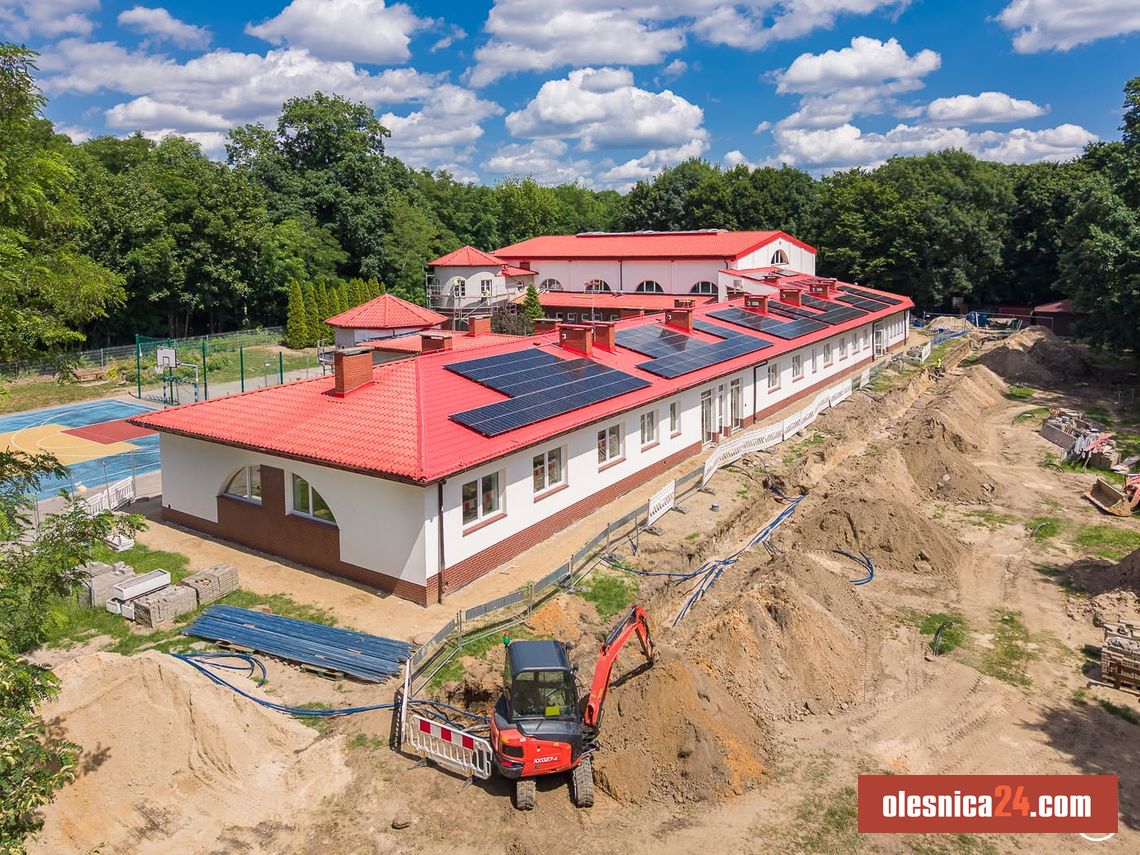 Ponad 3,2 mln zł na szkołę w Grabownie Wielkim. Trwa duża inwestycja Ponad 3,2 mln zł na szkołę w Grabownie Wielkim. Trwa duża inwestycja