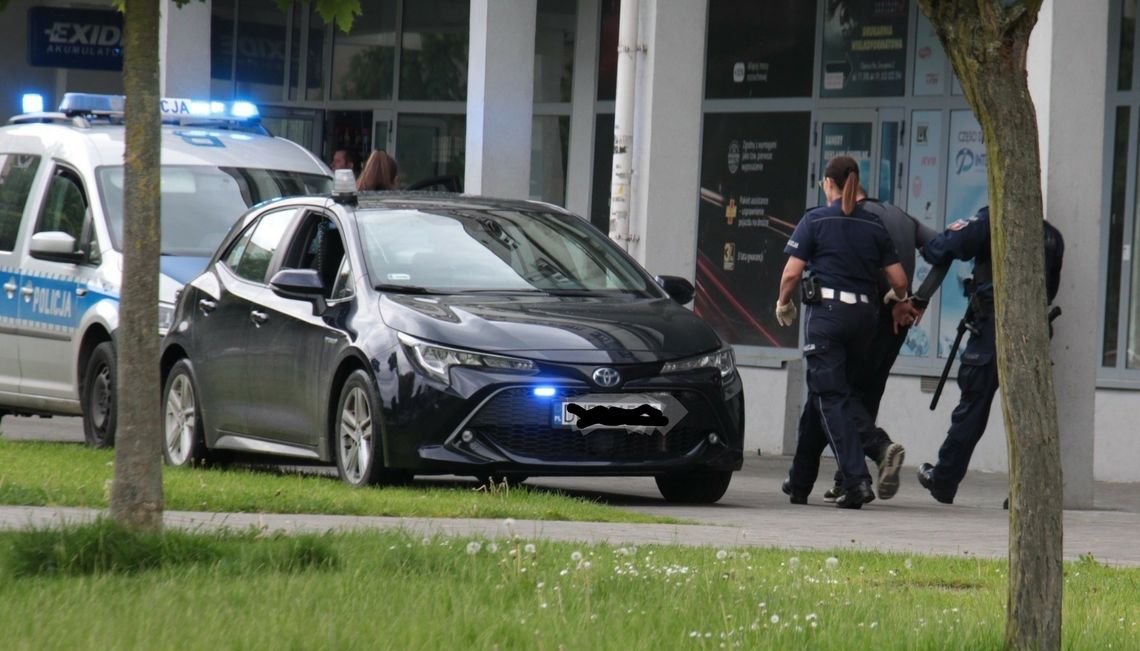 Pościg za agresywnym mężczyzną w Oleśnicy [AKTUALIZACJA] 