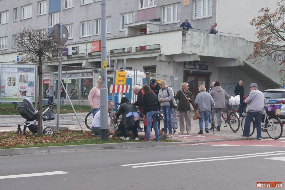 Potrącenie na nowej ścieżce rowerowej w Oleśnicy
